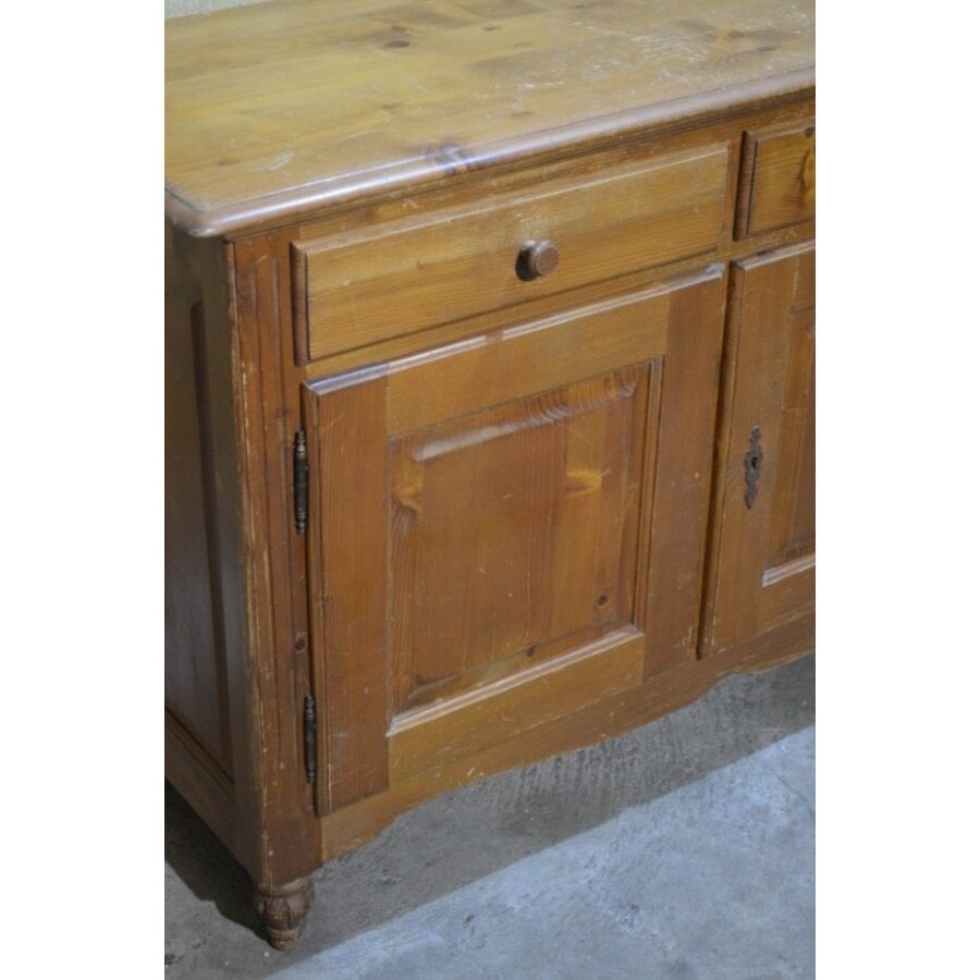 Massief grenen dressoir met laden en afsluitbare deuren-2