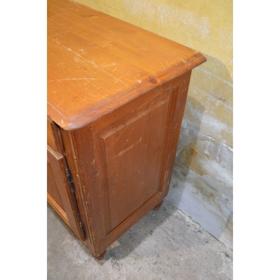 Massief grenen dressoir met laden en afsluitbare deuren-5