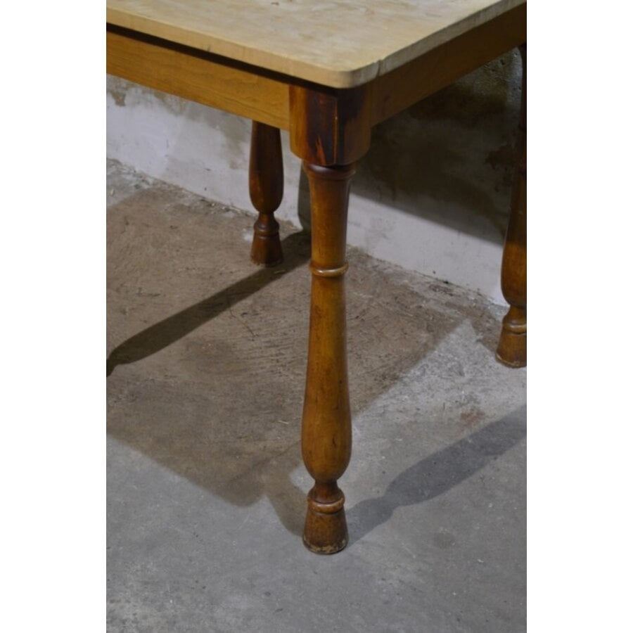 Vierkante houten eettafel uit de jaren 60-5