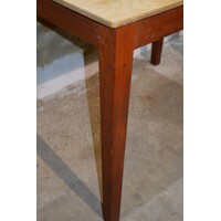 thumb-Eettafel met eiken onderstel en multiplex blad-2