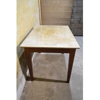 thumb-Eettafel met eiken onderstel en multiplex blad-3