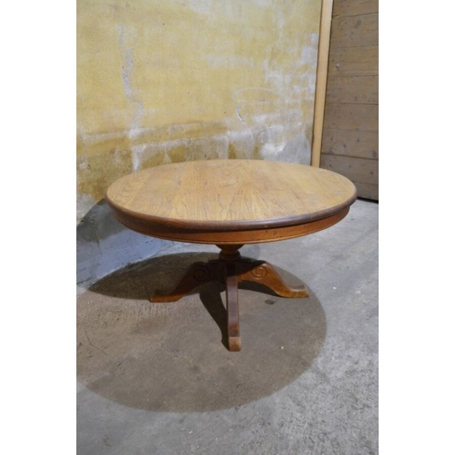 Ronde eiken salontafel met centraal voetstuk-1
