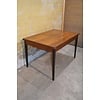 LoodsVol, Tweedehands Retro teakhouten eettafel uit de jaren 60, uitschuifbaar