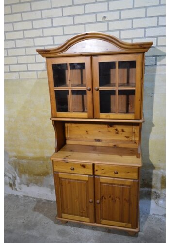 Grenen buffetje met vitrine gedeelte 