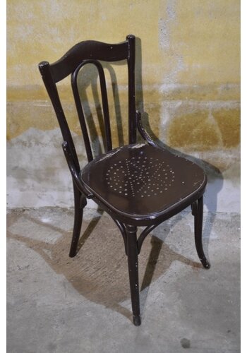 Ouderwets houten stoeltje 