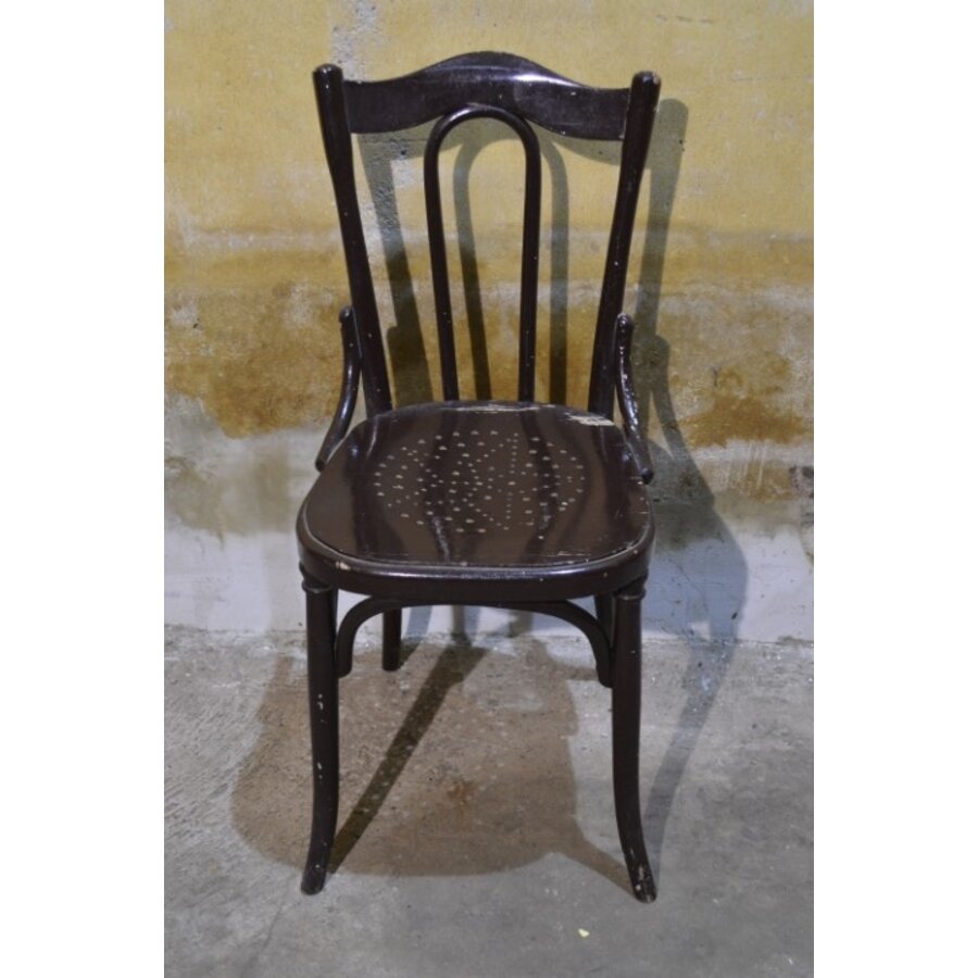 Vintage houten caféstoel met warme uitstraling-3