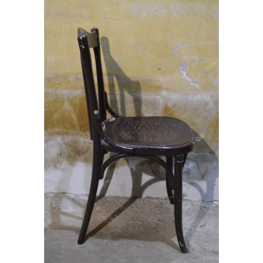 Vintage houten caféstoel met warme uitstraling-7