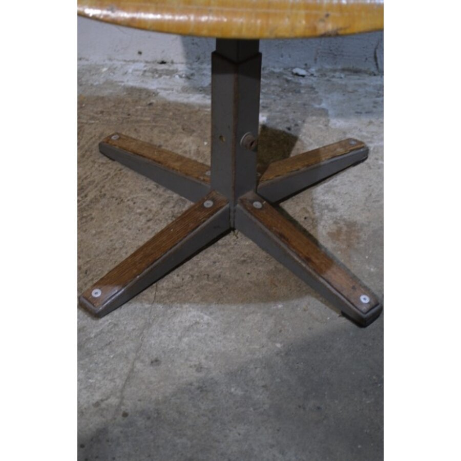 Retro kinder schoolstoeltje op metalen poot met hout-2