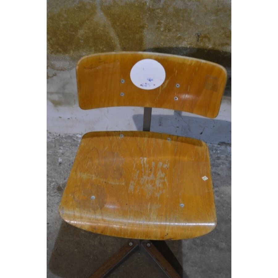 Retro kinder schoolstoeltje op metalen poot met hout-7