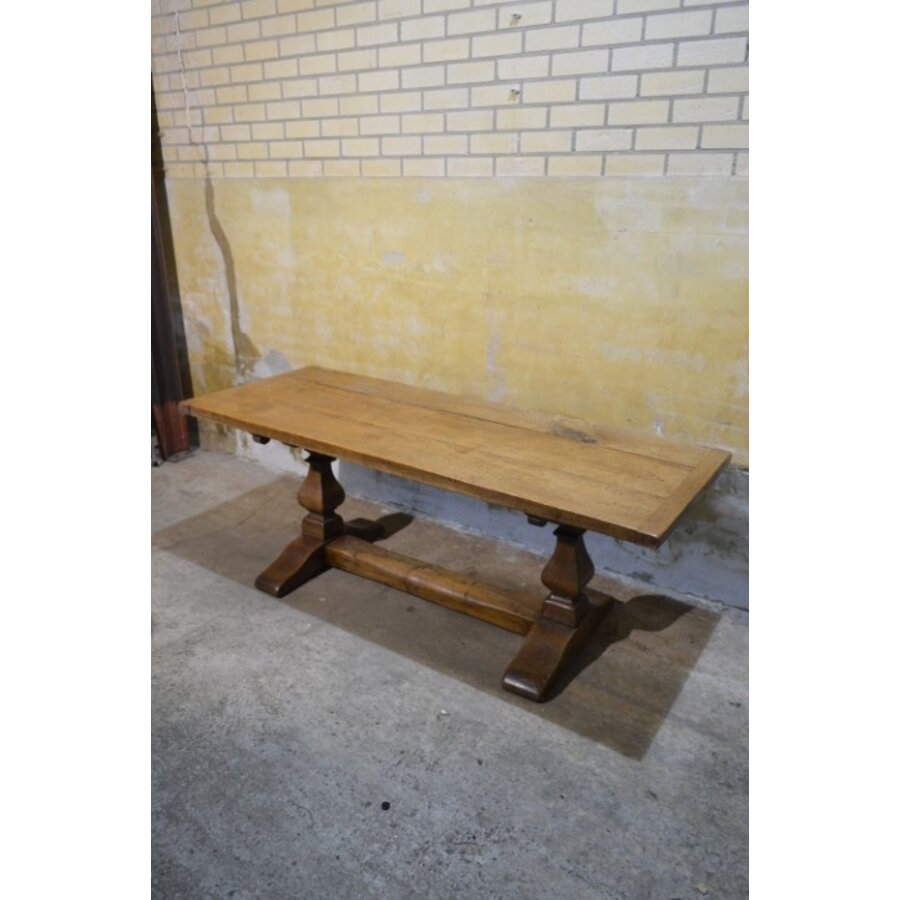 Antieke eiken lange kloostertafel met robuuste kolompoten-6
