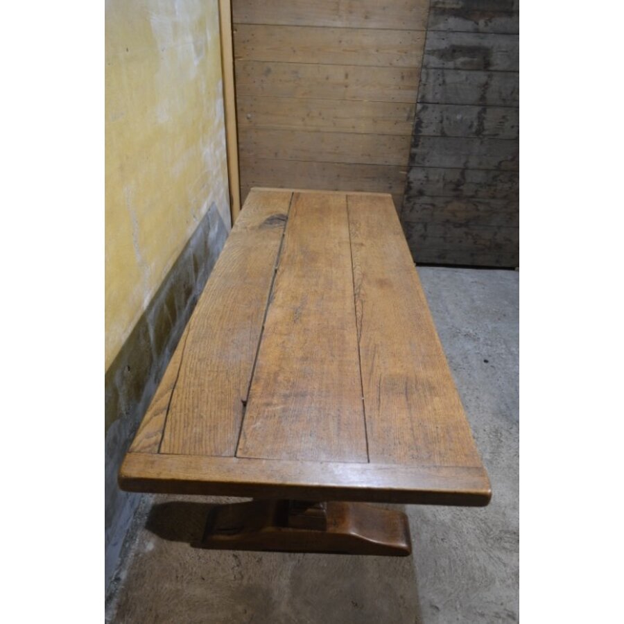Antieke eiken lange kloostertafel met robuuste kolompoten-8