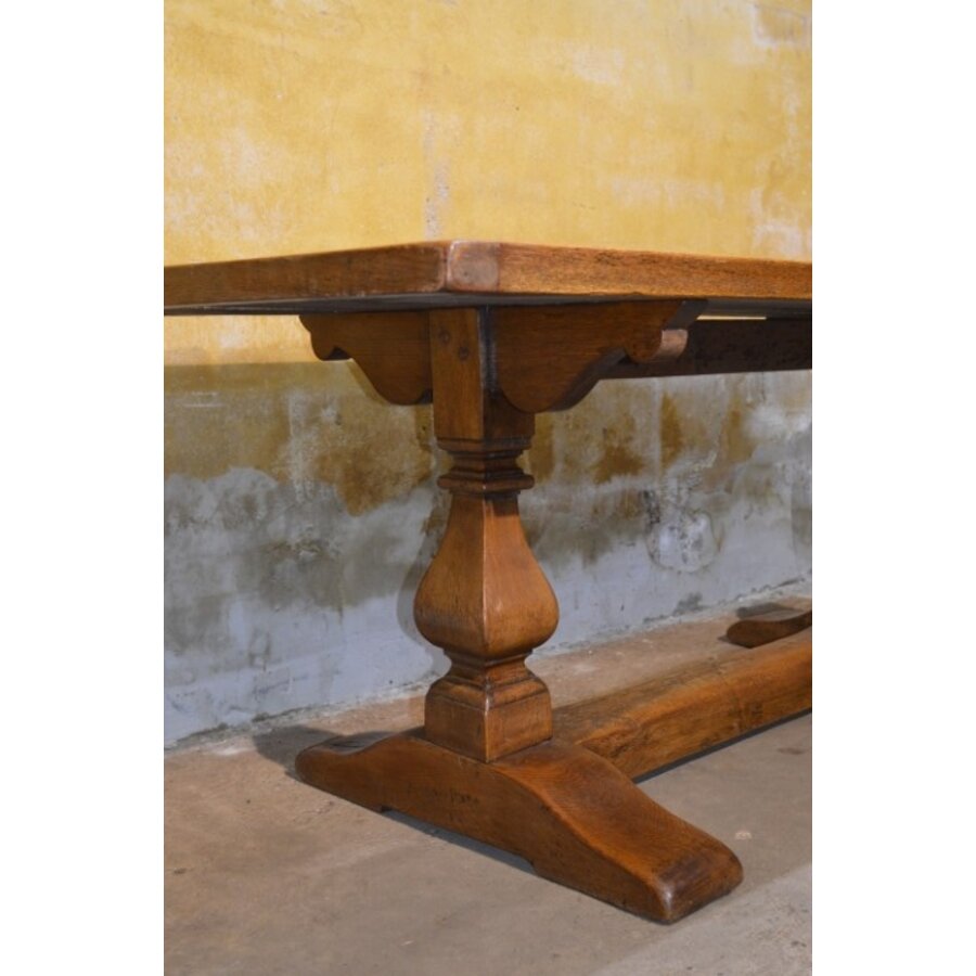 Antieke eiken lange kloostertafel met robuuste kolompoten-10