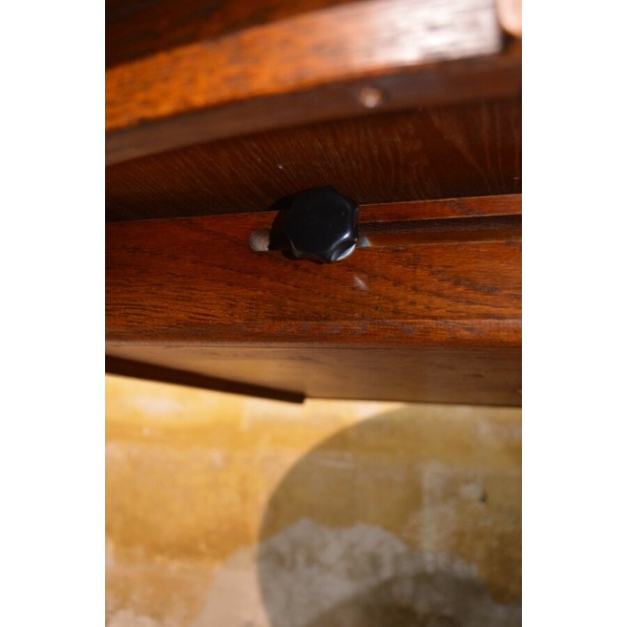 Massief eiken ovale uittrektafel in mahonie kleur-7