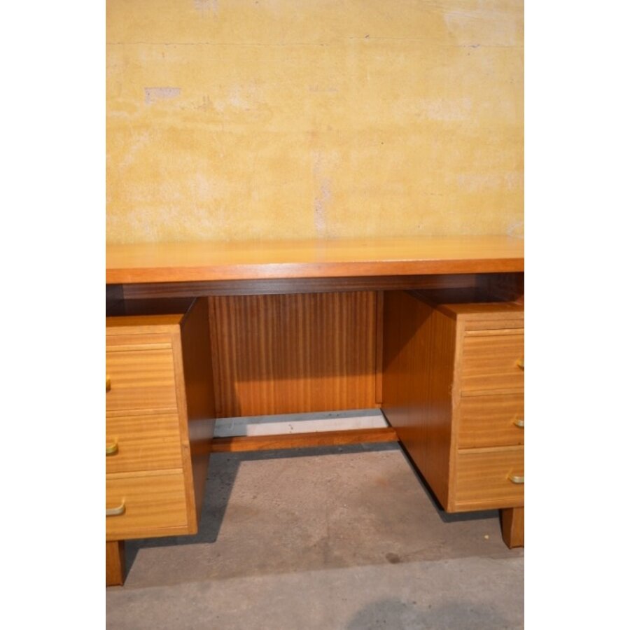 Retro bureau uit jaren 70 Tsjecho-Slowakije met 6 lades-3