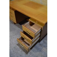thumb-Retro bureau uit jaren 70 Tsjecho-Slowakije met 6 lades-5