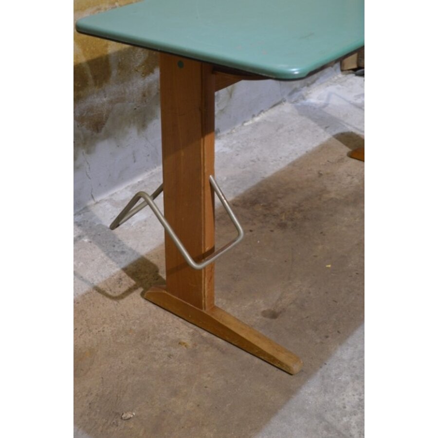 Retro schooltafel VS voor twee kinderen met beuken onderstel-2