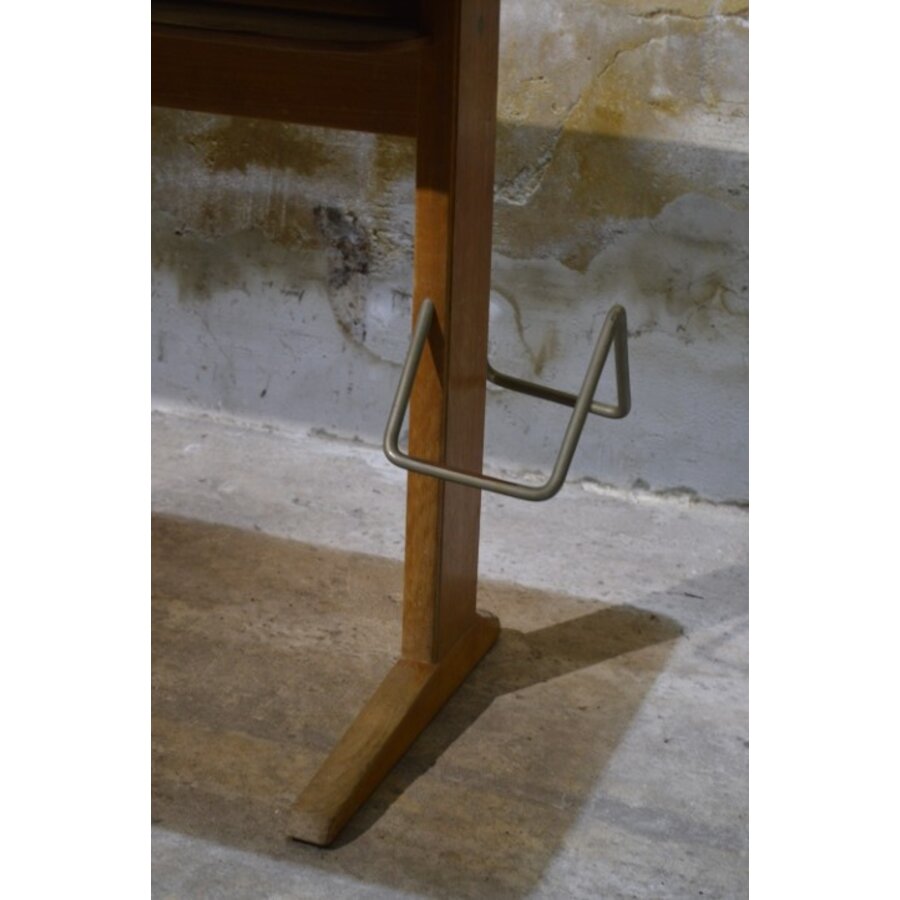 Retro schooltafel VS voor twee kinderen met beuken onderstel-5