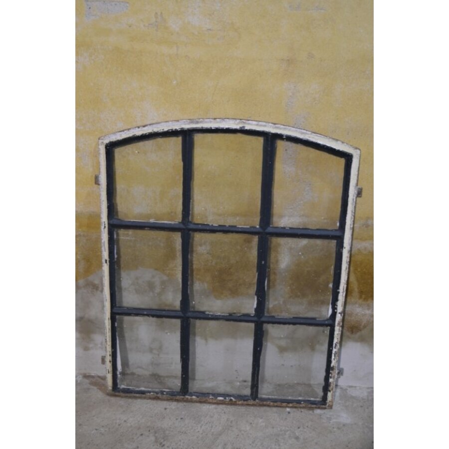 Gietijzer stalraam met kleine ruitjes en glas-4