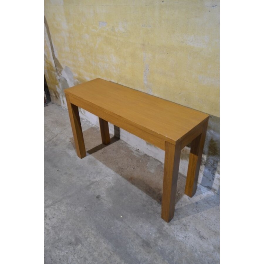 Sidetable van blank eikenhout met natuurlijke uitstraling-4