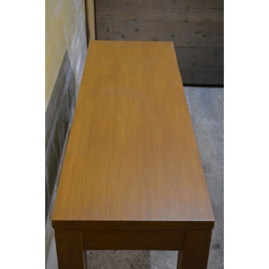 Sidetable van blank eikenhout met natuurlijke uitstraling-6