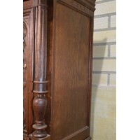 thumb-Authentieke Haagse kast driedelig met houtsnijwerk en laden-8