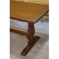 thumb-Donker eiken kloostertafel met uitgesneden liervormige poten-7