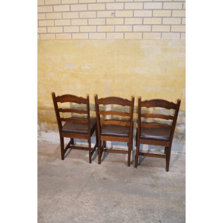 Set van 3 eiken stoelen met donker houten frame en leren zitting-6