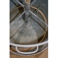 thumb-Oude zinken voersilo, tweedehands decoratief-6