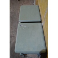 thumb-Engelse nachtkastjes links en rechts, brocante grijsgroen, tweedehands-5