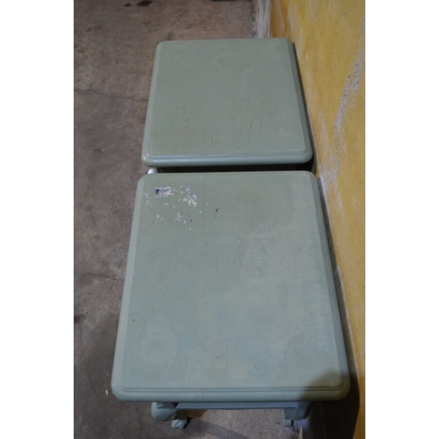 Engelse nachtkastjes links en rechts, brocante grijsgroen, tweedehands-5