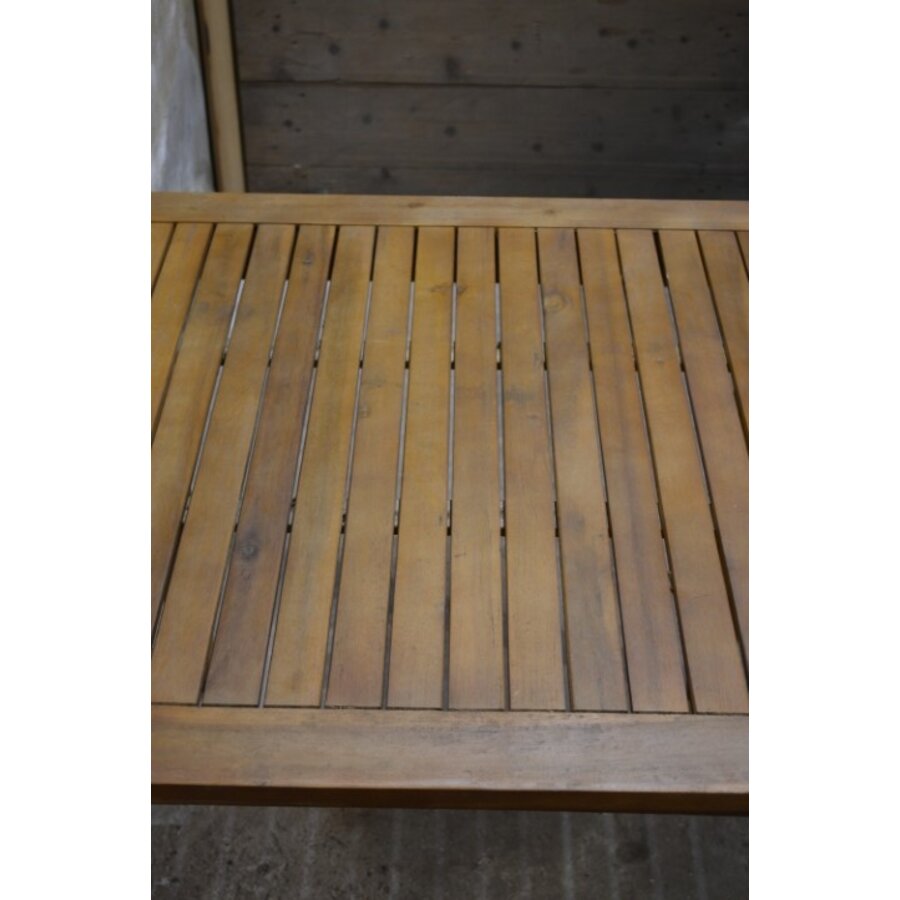 Vierkant hardhouten tuintafeltje voor buiten-4
