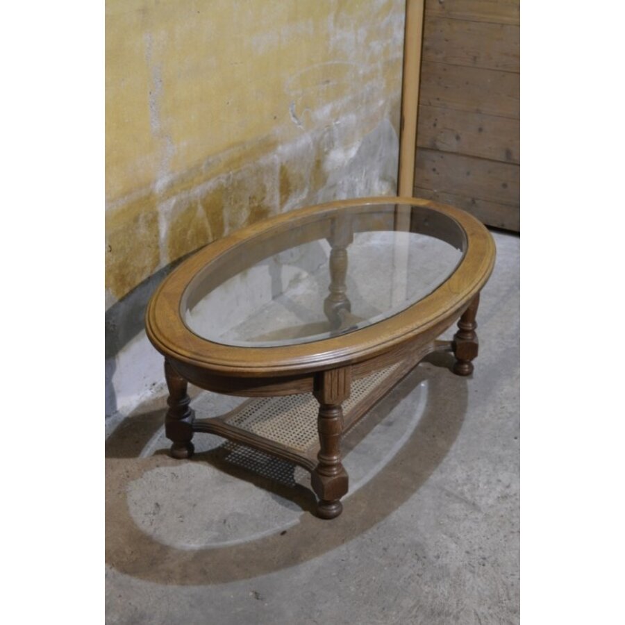 Ovale eiken salontafel met facet geslepen glasplaat en webbing-1