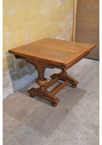 Vierkante eiken eettafel uittrekbaar 