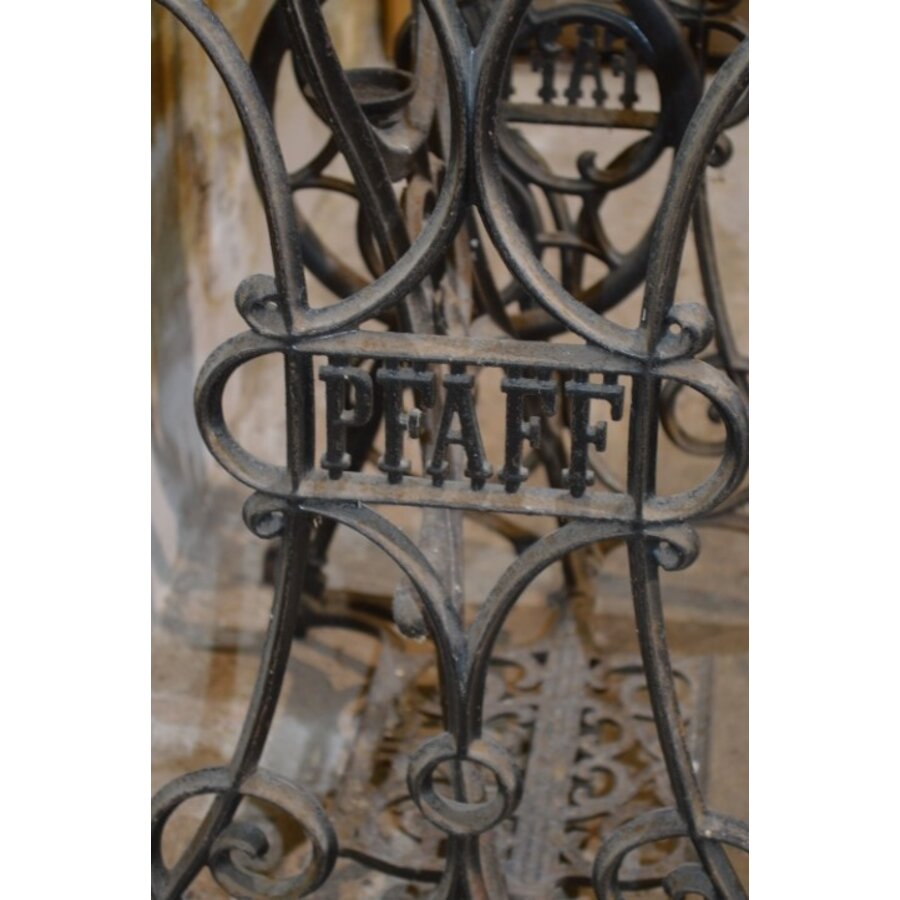 Pfaff gietijzeren onderstel – Vintage naaimachine basis voor tafel of decoratie-3