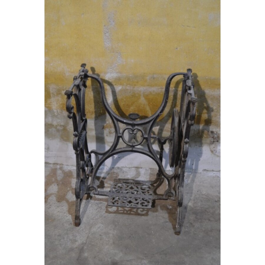 Pfaff gietijzeren onderstel – Vintage naaimachine basis voor tafel of decoratie-4