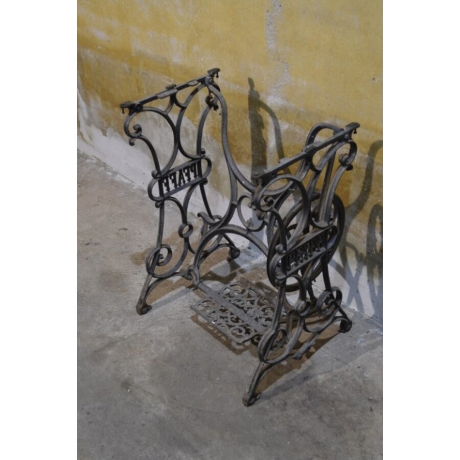 Pfaff gietijzeren onderstel – Vintage naaimachine basis voor tafel of decoratie-6