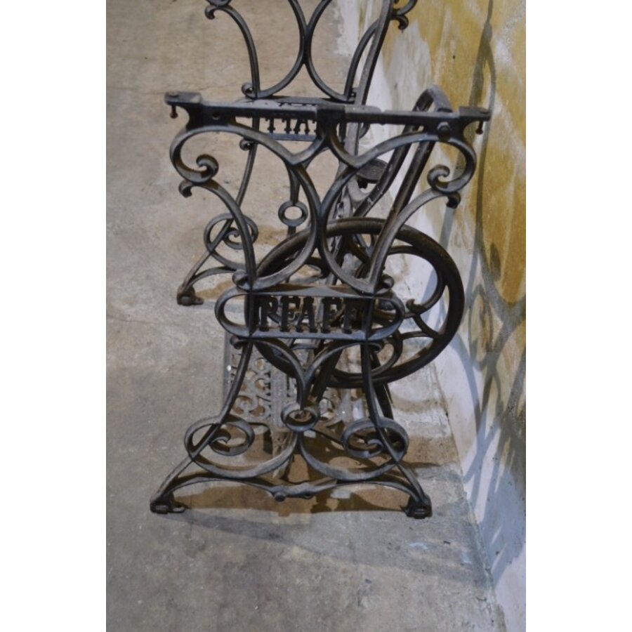 Pfaff gietijzeren onderstel – Vintage naaimachine basis voor tafel of decoratie-7