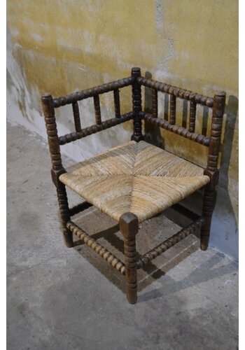 Antiek spinnenkop hoekstoeltje 