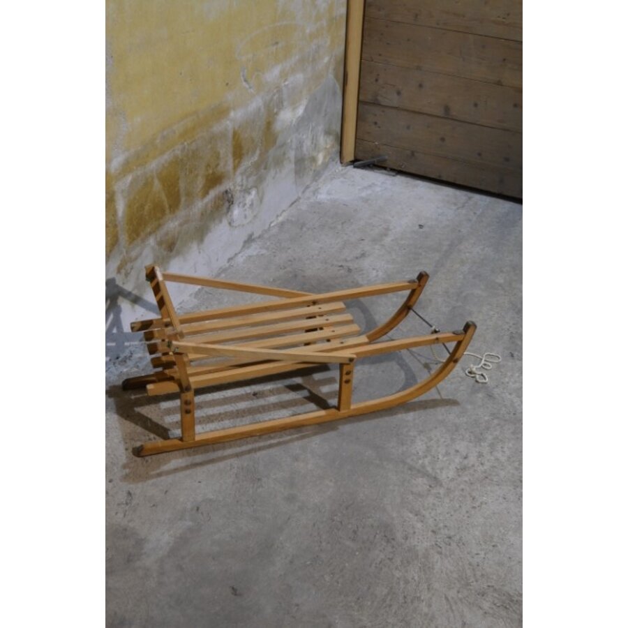 Avento houten slee met Rawstyle rugleuning – Beukenhout met stalen glijders-2