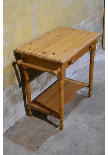 Grenenhouten wastafeltje retro 