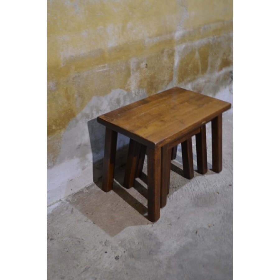 Set massief eiken bijzettafeltjes – Vintage nesttafels met gebruikssporen-1