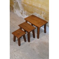 thumb-Set massief eiken bijzettafeltjes – Vintage nesttafels met gebruikssporen-6