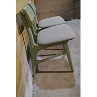thumb-Set van 2 retro keukenstoelen – Jaren 60 houten stoeltjes groen geschilderd-3