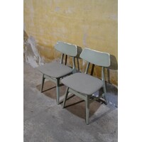 thumb-Set van 2 retro keukenstoelen – Jaren 60 houten stoeltjes groen geschilderd-4