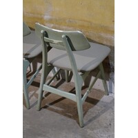 thumb-Set van 2 retro keukenstoelen – Jaren 60 houten stoeltjes groen geschilderd-8