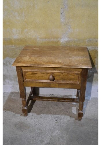 Eiken kastje met lade donker 