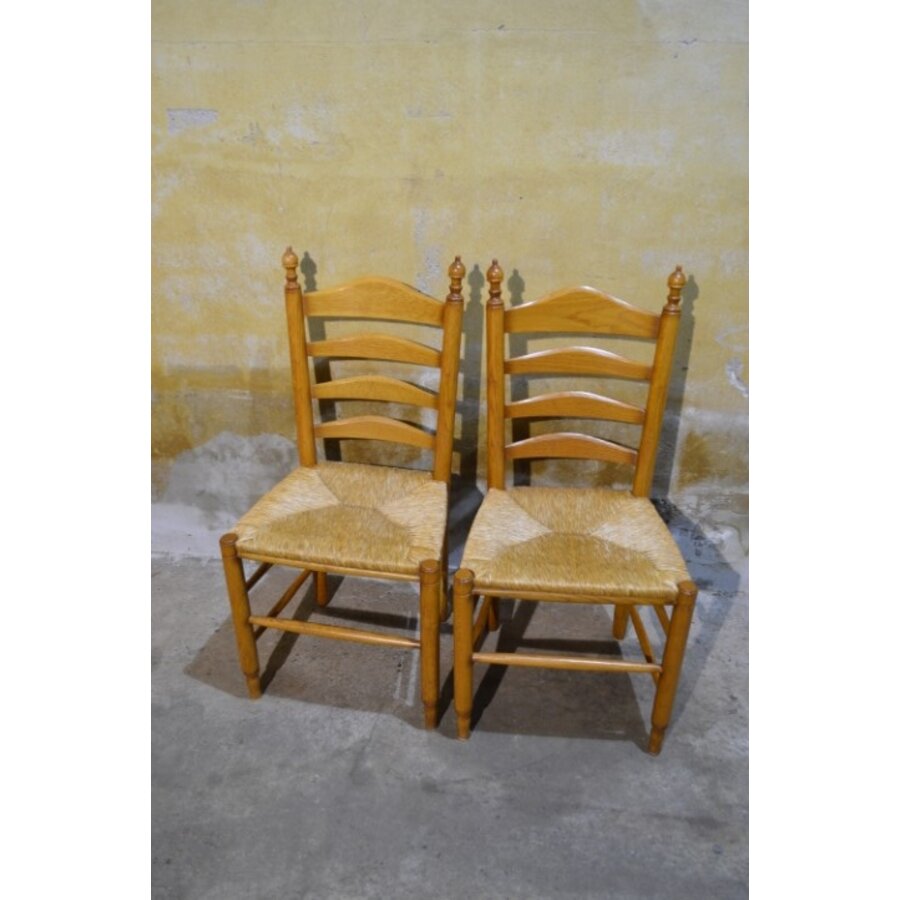 Set van 2 knopstoelen blank eiken houten stoelen klassiek model-2