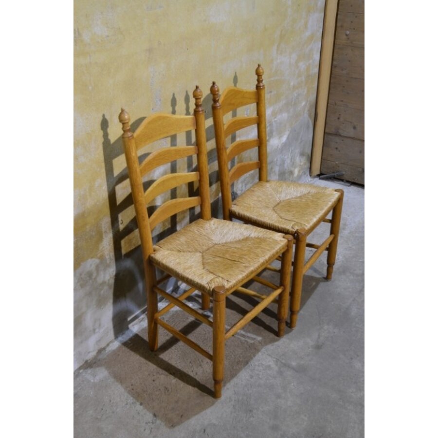 Set van 2 knopstoelen blank eiken houten stoelen klassiek model-1