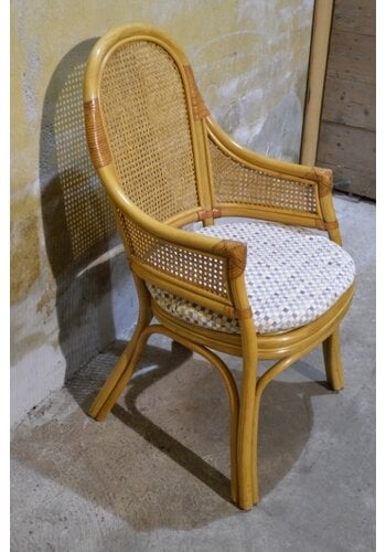 Rotan armstoel jaren 80 