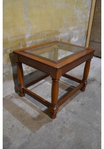 Mahonie salontafeltje met glas 